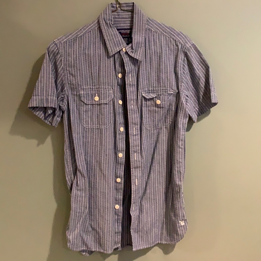 American eagle button down shortsleeved T-shirt size XS extra small